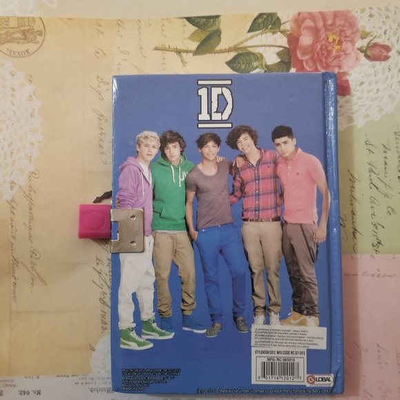 2012 One Direction 84 Page Locked Personal Diary - Picture 3 of 6